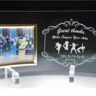 フォトフレーム横型<br>
結婚祝/両親へ<br>
の記念品/卒業<br>
記念/退職記念<br>
誕生日祝いにも<br>
<a href="https://www.kobo-abe.com/p5/" ><strong>フォトフレーム</strong></a>へ
<br>
<br>