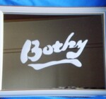 開店祝いに<br>
お店のロゴを彫刻<br>
したミラーボード<br>
額OA-L