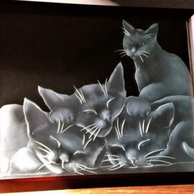 額入彫刻ガラス<br>
IN-11昼寝中の子猫たち<br>
段彫り242×303mm<br>
<span style="color:#ff0000;">21000円</span> <img class="wp-image-179" src="https://www.kobo-abe.com/wp-content/uploads/2018/06/000m1511.gif" width="80" height="25"><br>
<br>
<center><a href="https://www.kobo-abe.com/order?product=%E9%A1%8D%E5%85%A5%E5%BD%AB%E5%88%BB%E3%82%AC%E3%83%A9%E3%82%B9%E3%80%80IN-11" target="_blank"rel="noopener"><img border="0" src="https://www.kobo-abe.com/wp-content/uploads/2016/10/order-or200.png" width="200px" alt=""></a></center>
<br>
<br>