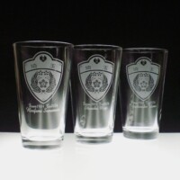 人気のデカいクラウトビアグラス、持込のロゴ彫刻