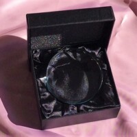 黒布張り化粧箱入り(厚紙)<br>内側は布張りで高級感あり