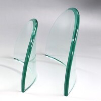 10mmの厚みがあり、エッ<br>ジの形も美しいひすい色<br>のガラス製盾です<br>
厚紙白専用箱入り<br>
<br>
<br>